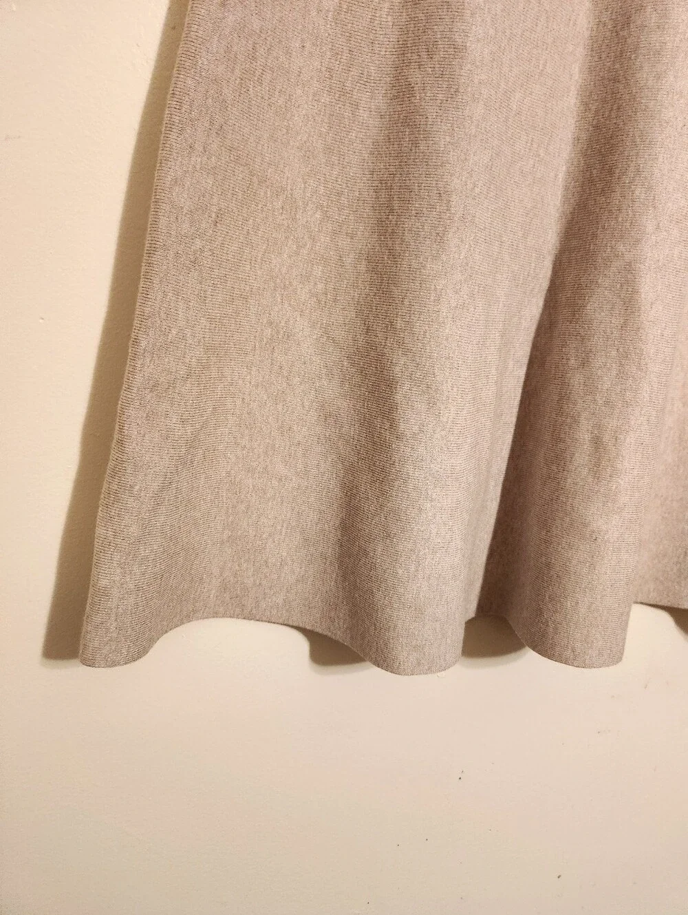 Ann Taylor | Women's Oatmeal/Cream A-Line Midi Length Skirt (Size Small)